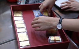 Giá vàng hôm nay 24.9.2022: Lao dốc, dự báo xuống 46 triệu đồng/lượng