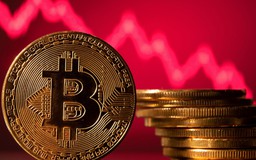 Giá Bitcoin, Ethereum lao dốc, vốn hóa thị trường tiền số bốc hơi hơn 200 tỉ USD