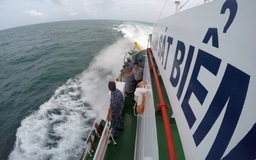 'Mục sở thị' chuyến tuần tra trên biển Tây Nam của tàu CSB-4039