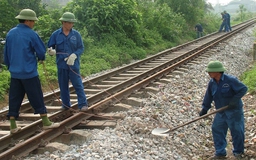 Tắc vốn bảo trì: Bộ GTVT yêu cầu đường sắt ký hợp đồng trước 24.5