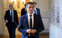 Vừa nhậm chức, bộ trưởng Pháp đã vướng cáo buộc hiếp dâm