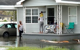 Mỹ gấp rút cứu hộ khi bão Ida tàn phá Louisiana