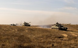 Ukraine tập trận ‘đẩy lùi kẻ thù tấn công’ gần Crimea