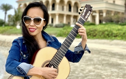 Nữ nghệ sĩ guitar Việt xuất sắc châu Á và tình yêu với bếp trưởng người Ý