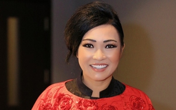'Hoạn Bà' Lê Khanh, 'Tú Bà' Phương Thanh trên thảm đỏ ra mắt 'Kiều' ở Hà Nội