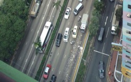Hàng triệu đô la đổ trắng đường phố Hồng Kông