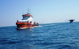 Tàu SAR 272 cứu 3 người bị nạn trên vùng biển Cần Giờ