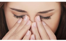 Những thói quen gây hại cho mắt