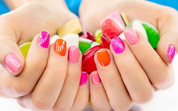 Bốn điều lợi khi bạn bỏ thói quen sơn móng tay