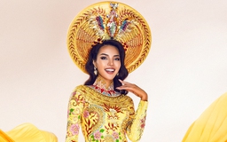 Khả Trang tự tin 'chinh chiến' Miss Eco Universe ở Ai Cập
