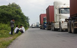 Truy tìm tài xế container bỏ trốn sau tai nạn