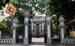 Chuyện ít biết về Hà Nội: ​Vua Lê bị 'nhốt' 34 năm