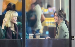 Sandra Bullock lập biệt đội trộm nữ trang 100 triệu USD của Anne Hathaway