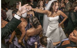 Cô dâu nhập viện vì... ăn cua và nhảy quá nhiều trong tiệc cưới