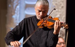 Nghệ sĩ violon Stéphane Trần Ngọc về nước biểu diễn