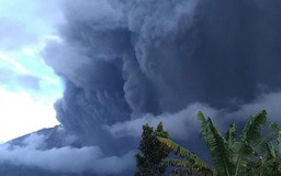 Núi lửa phun trào dữ dội ở Indonesia