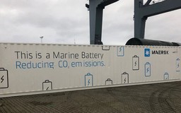 Tàu container Maersk Cape Town trang bị pin khổng lồ 600 kWh