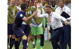 Lần thứ 3 may mắn cho Van Gaal ?