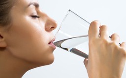 7 dấu hiệu bạn cần phải uống thêm nước