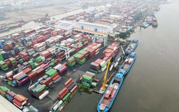 Trung Quốc siết cách ly thủy thủ, cước tàu biển lại tăng