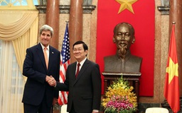 Ngoại trưởng John Kerry đến Việt Nam, bàn chuyện từ đại học đến Biển Đông