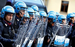 Ý mở chiến dịch truy bắt di dân Trung Quốc nhập cư bất hợp pháp