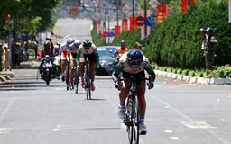 Nguyễn Thị Thi xuất sắc về nhất chặng 2 giải xe đạp nữ quốc tế Bình Dương