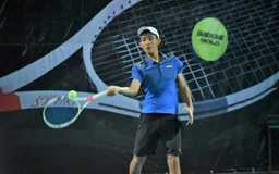 Tay vợt trẻ Nguyễn Văn Phương đấu giao lưu tại giải Babolat