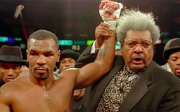 Diễn biến câu chuyện Mike Tyson đá vào đầu Don King