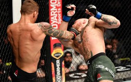 'Gã điên' Conor McGregor phải chống nạng sau khi bị Dustin Poirier hạ knock-out