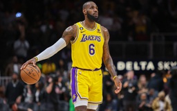 LeBron James áp sát kỷ lục của huyền thoại Kareem Abdul-Jabbar