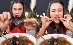 Nữ YouTuber bị "ném đá" vì... ăn thịt dơi