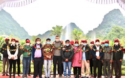 Quảng Bình đón những du khách 'xông đất' VQG Phong Nha-Kẻ Bàng năm mới 2022