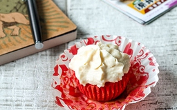 Red velvet cupcake - chiếc bánh đỏ nhung đầy quyến rũ