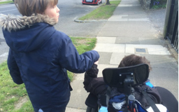 Mẹ dạy con bằng bài học không cho con nhận thưởng ở trường