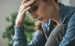 Phải làm gì khi người thân bị trầm cảm?