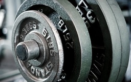 Quán quân Mỹ: Cô bé 7 tuổi nâng được mức tạ 80 kg