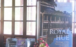 Sách về hoàng cung Huế xuất bản ở nước ngoài