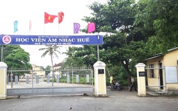 Học viện Âm nhạc Huế thâm hụt ngân sách trầm trọng