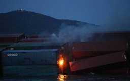 Tàu Bồ Đào Nha chở hơn 900 container bốc cháy trên biển Vũng Tàu