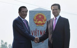 Khánh thành 2 cột mốc trên đất liền biên giới VN - Campuchia