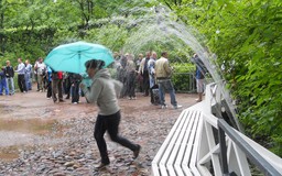 Peterhof, cung điện bất chợt trời mưa