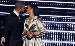 Drake và Rihanna hẹn hò sau màn tỏ tình lãng mạn trên sân khấu VMA