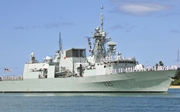 Hải quân Hoàng gia Canada diễn tập với Hải quân Việt Nam