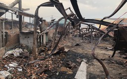 'Cuộn giấy tự cháy' gây thiệt hại 4 công ty