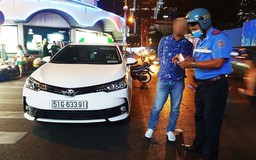 Taxi 'trấn lột': 'Núp bóng' xã viên