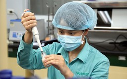 Chuẩn bị thử nghiệm vắc xin Covid-19 'made in Việt Nam'