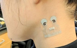 Miếng dán da cảm biến có thể đọc thông tin cơ thể người
