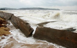 Bão số 9 gây thiệt hại ở nhiều địa phương ven biển