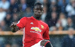 Cựu trung vệ M.U ‘phải lòng’ Eric Bailly